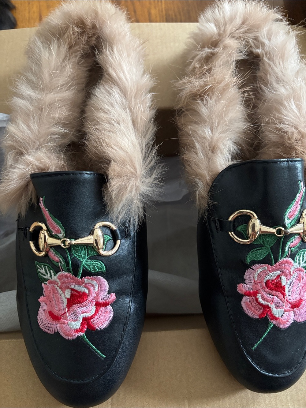 Black Leather Floral Embroidered Fur-Lined Slip-On Low back Slides
